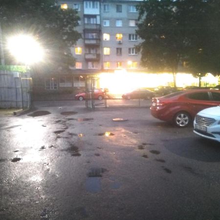 Апартаменты Стадион Металист Tulips Kharkov Ngoại thất bức ảnh